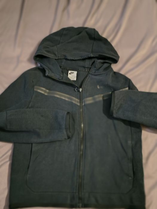 Nike запазен суичър tech