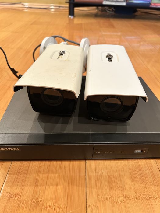 Camere de supraveghere + aparat DVR