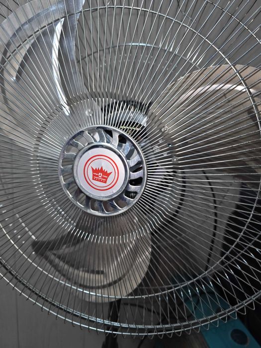 Напольный вентилятор