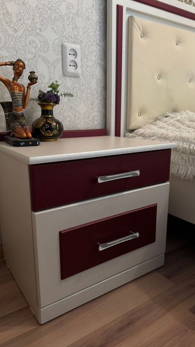 Спальный гарнитур