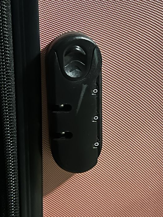 Чемодан размера L