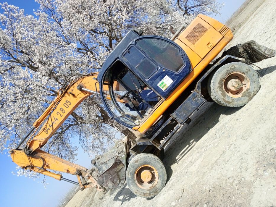 Экскаватор Samsung 132