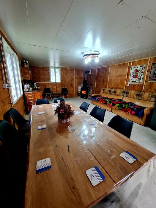 Cabana de Inchiriat cu Ciubar si Sauna!