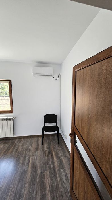 Inchiriez spatiu comercial la  in centru