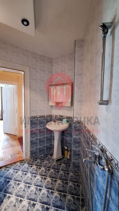 Продава се Тристаен апартамент в Асеновград - 90 кв.м за 1278 €/кв.м - Снимка #10