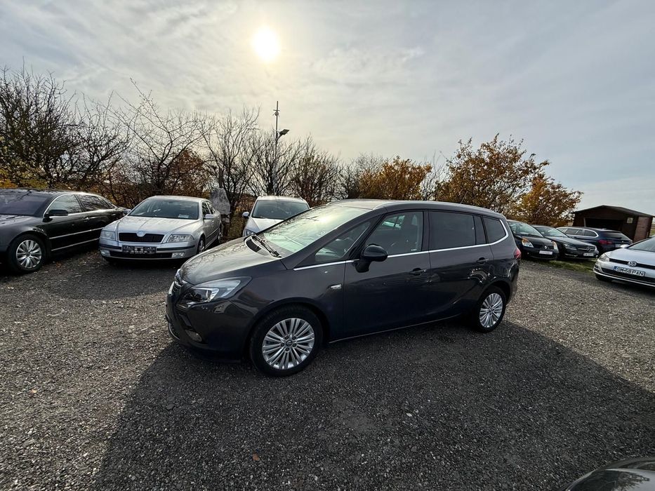 Opel Zafira 2016  7 locuri individuale / consum redus / taxe mci