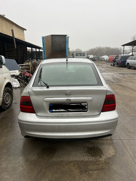 Opel Vectra B 1.8 НА ЧАСТИ