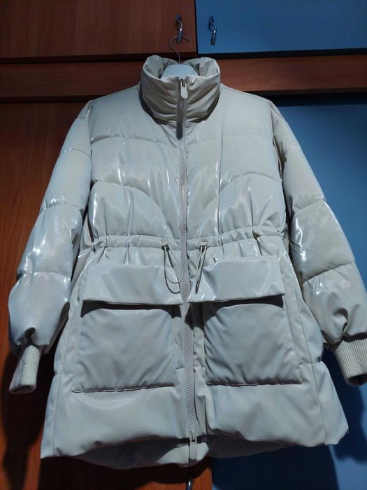 Бяло чисто ново яке на Сropp, M размер
