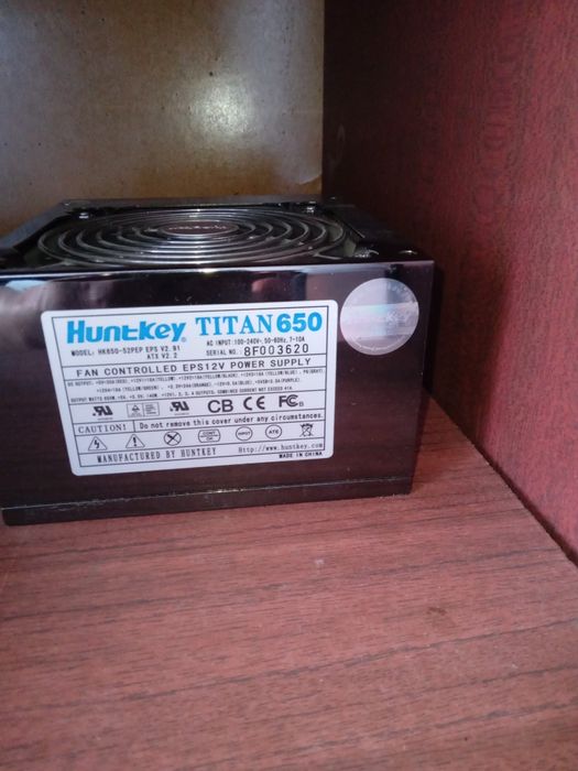 Продам блок питания на запчасти Huntkey Titan650