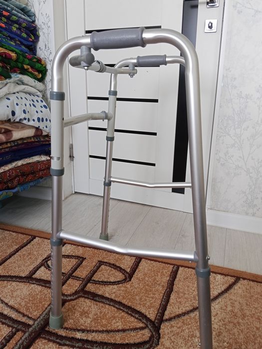 Ходунки для взрослых