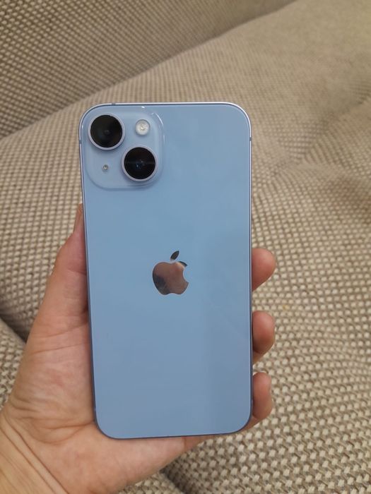 Продаю Айфон 14 голубой цвет