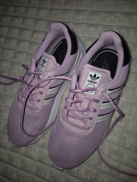 Нови маратонки за момиче 34розови