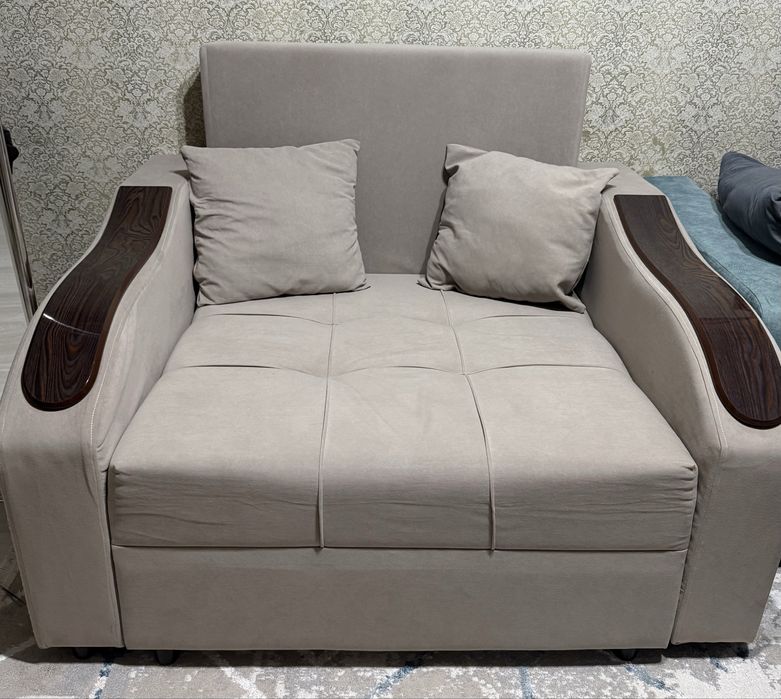 Продается удобный диван