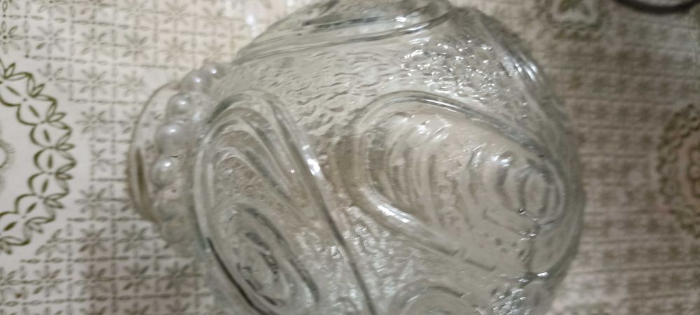 Плафоны стеклянные.