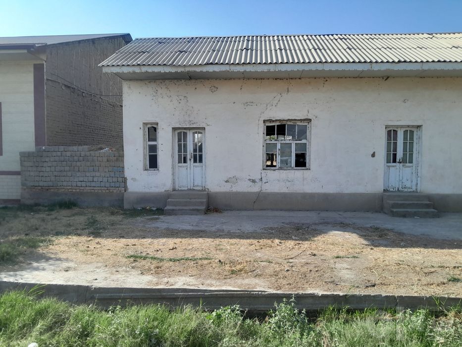 Qibray tumani Qipchoq mahallasida 8 sotix Magazin uchun qulay joy