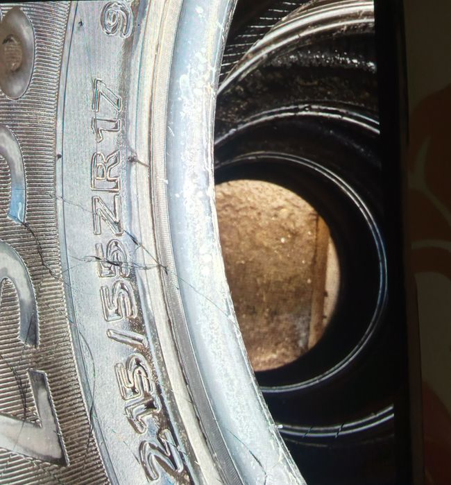 Продам шины срочно