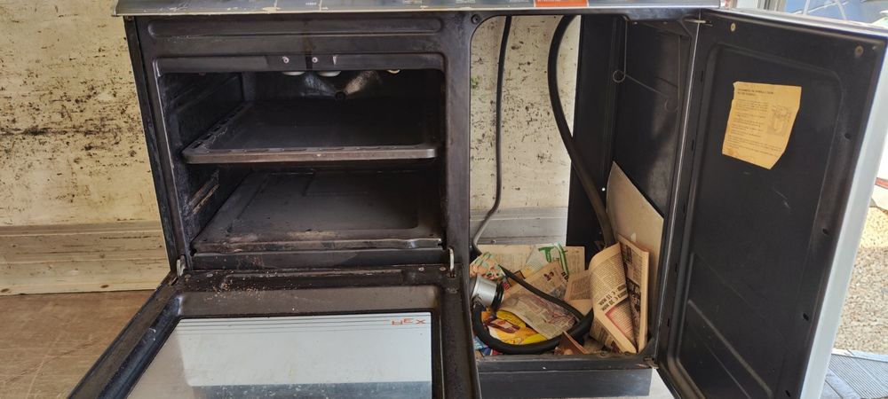 Комбинирана готварска печка на газ и ток REX