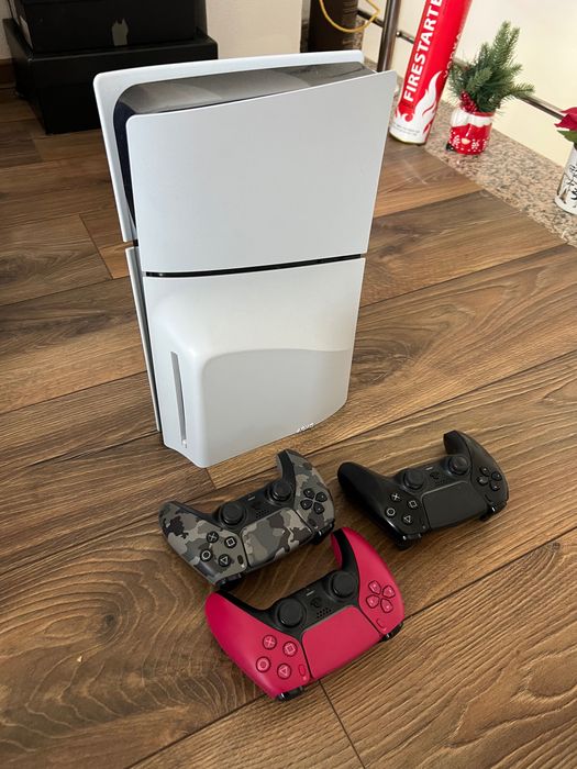 Vând Ps5 1TB impecabil