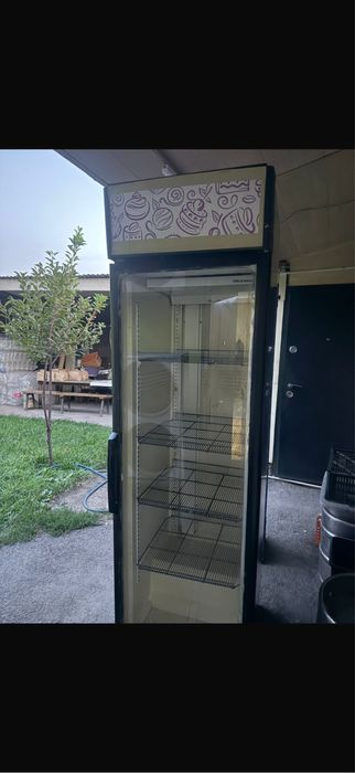 Холодильник для магазина