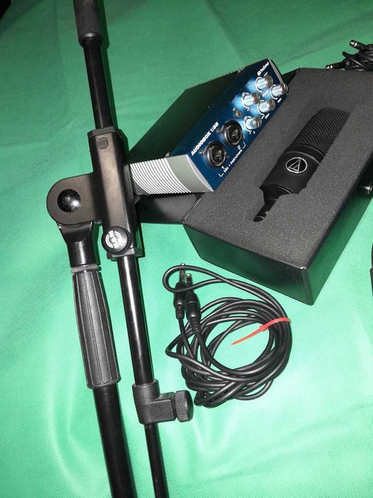 Audio Technica AT4033 Микрофон -  PreSonus Звукова Карта - König & Meyer  Стойка За Микрофон