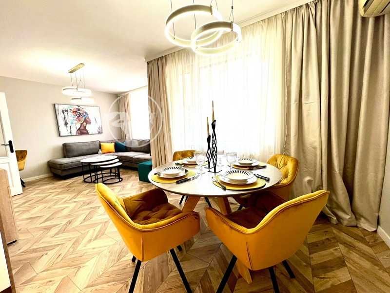 Продава се Тристаен апартамент в Пловдив, Христо Смирненски - 97 кв.м за 2269 €/кв.м - Снимка #3