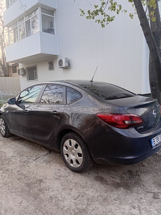 OPEL Astra 2013 — imagine 2
