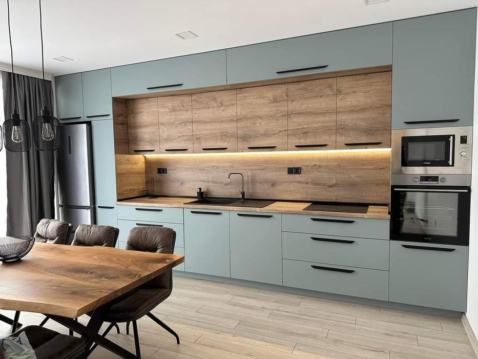 Кухни по поръчка