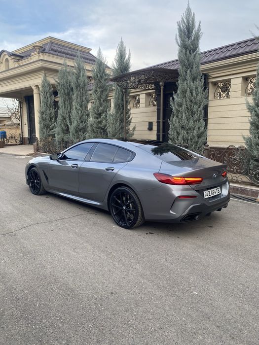 BMW M850i srochni sotiladi