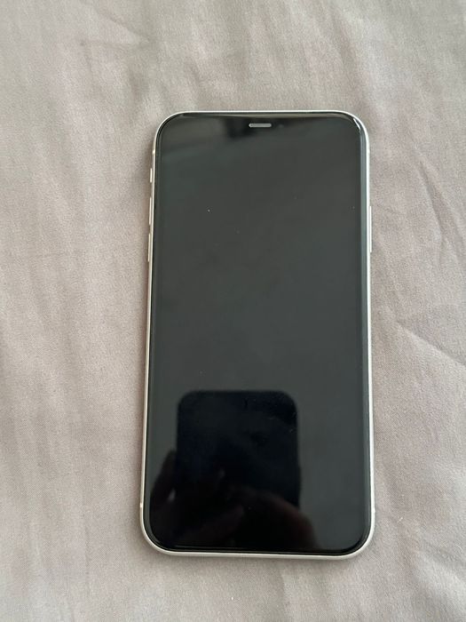 Продам Iphone 11 64гб