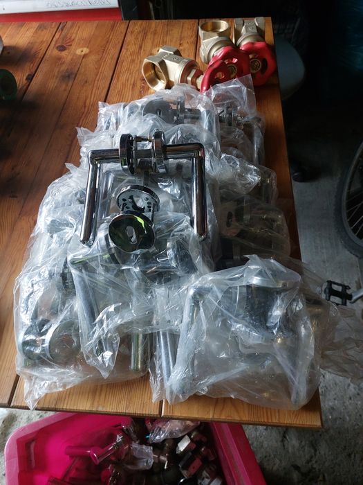 Vând minere pentru uși