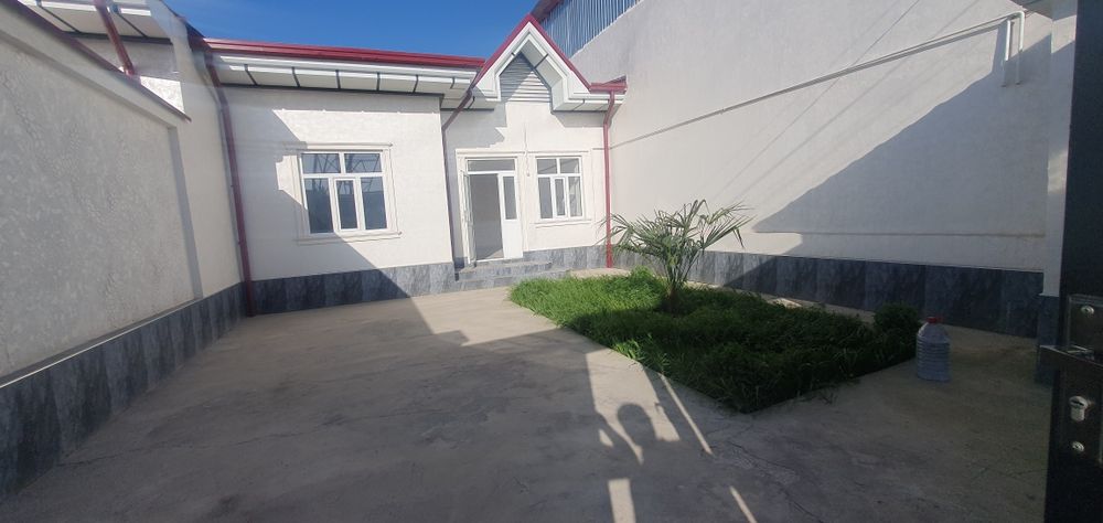 Кўктерак. Собир. Рахимов. 1.5 сўтик. 4 та хона. Евро ремонт.