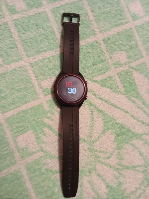 Huawei GT4 спортивные часы