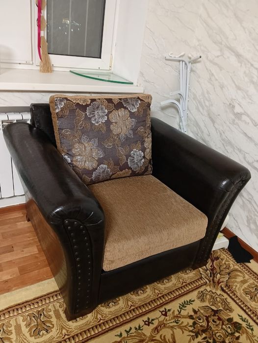 Продам диван и 2 кресло