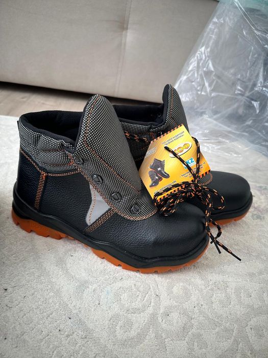Продается рабочая ботинка