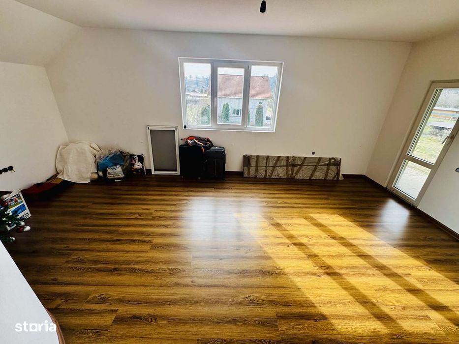 Casa individuala  P+M din 2012 de vanzare in Jibou zona linistita