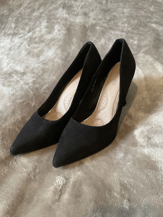 Туфли на высоком каблуке)