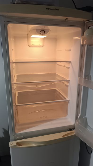 Холодильник LG express cool РАБОТАЕТ!