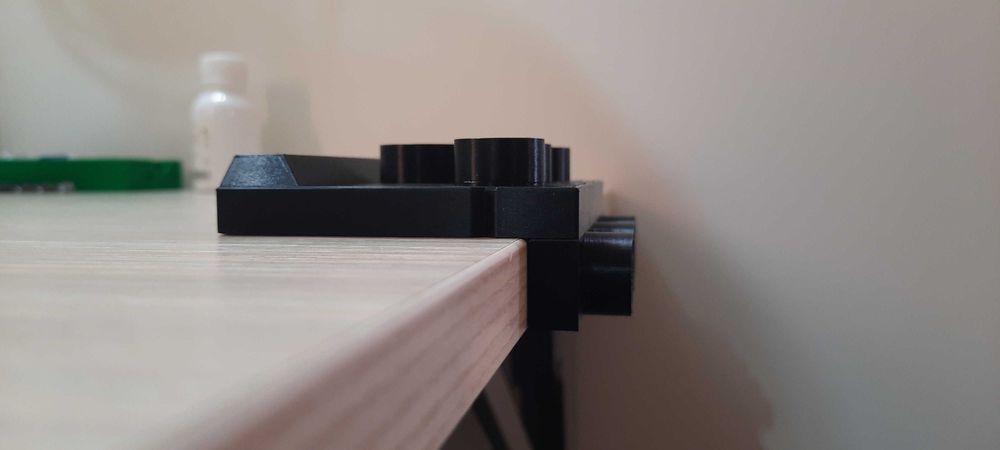 Шаблон за пробиване минификс с метални втулки