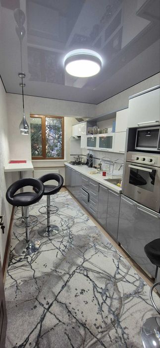 Сдам в аренду 3-х комнатную (80кв.м) на Ц-13.Лабзак.  3/5/9