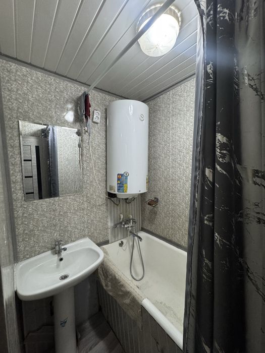 Продаю 2-КОМ квартиру Спутник-9