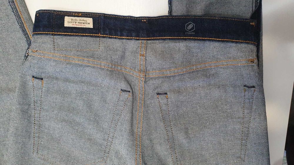 Blugi Levis Premium 512 30x30 ca noi