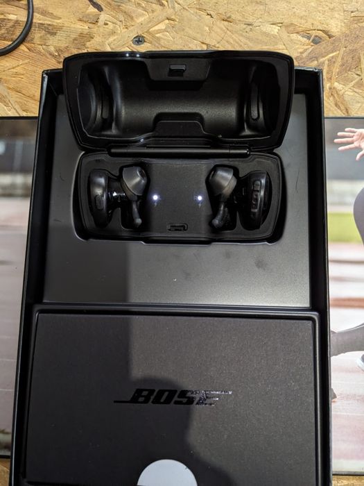 De vânzare căști Bose