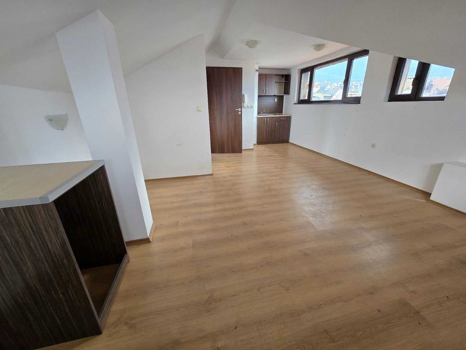 Студио с готов проект и панорамна гледка за продажба в Банско