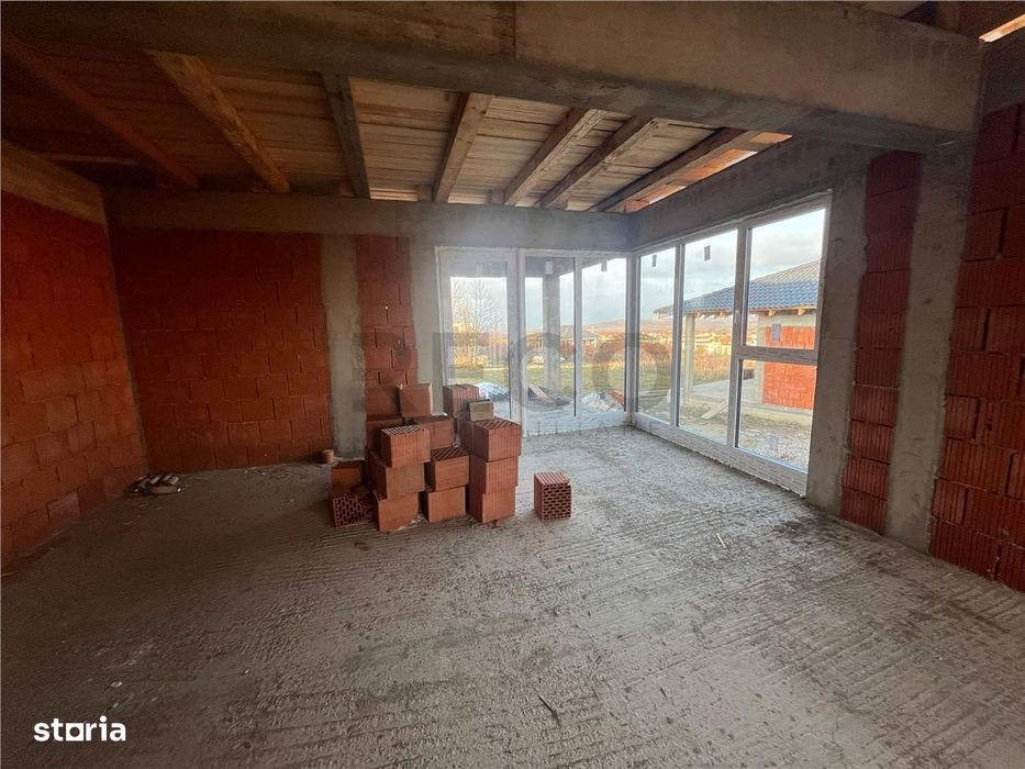 RECO Casa plan parter cu 3 dormitoare-la rosu- Paleu