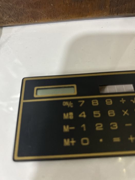 Ултра тънък калкулатор Германия