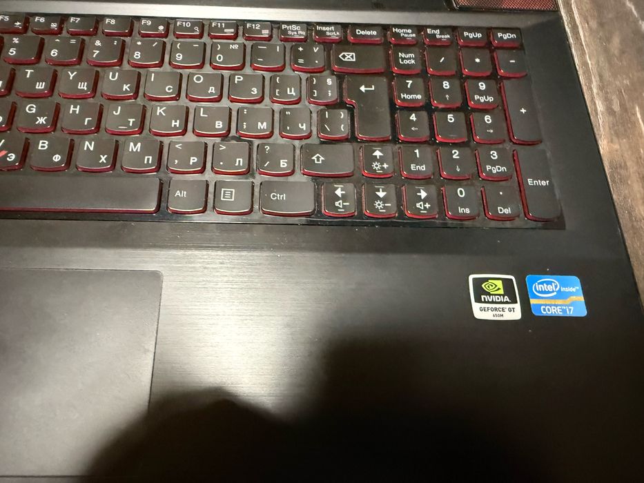 Лаптоп Lenovo Ideapad Y500 - Intel i7 nVidia GT 650M 8GB Ram