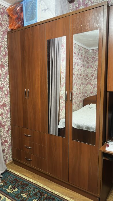 Шифоньер в хорошем состоянии