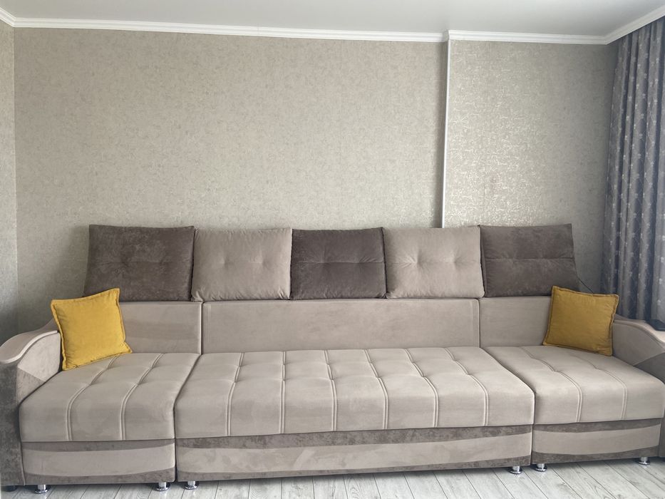 Новый красивый диван
