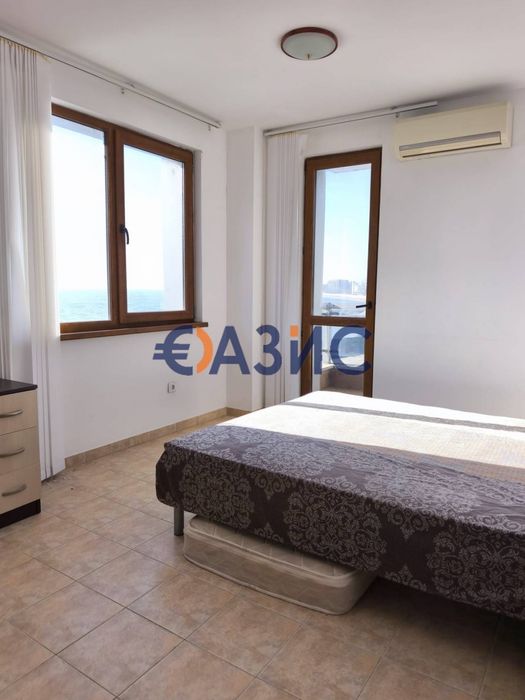 Апартамент с 2 спални в жилищна сграда на първа линия, Паркомясто, без