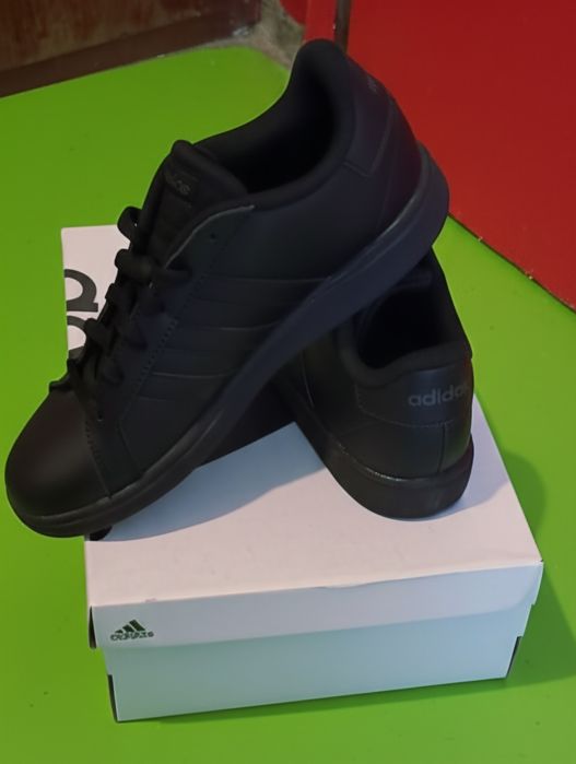 Маратонки Adidas